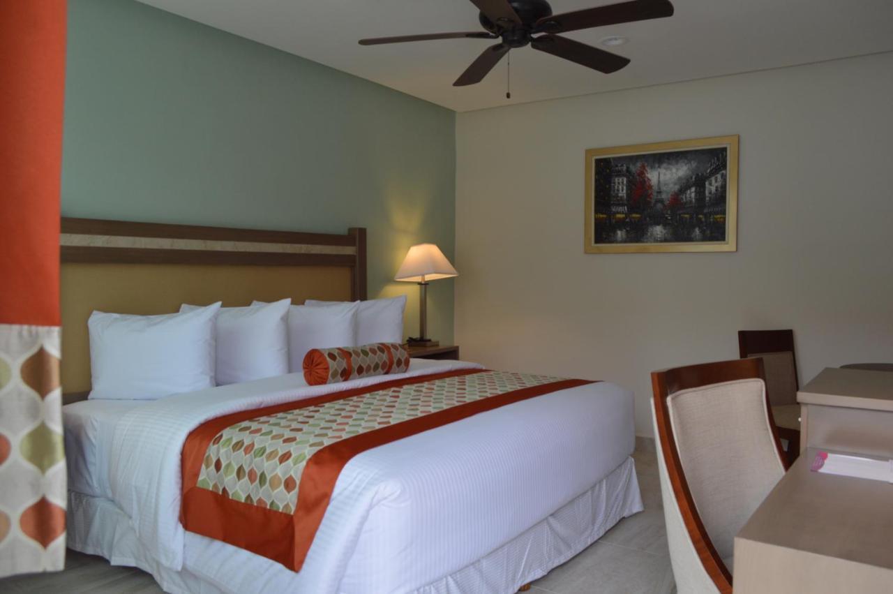 Hotel Villa Magna Poza Rica المظهر الخارجي الصورة